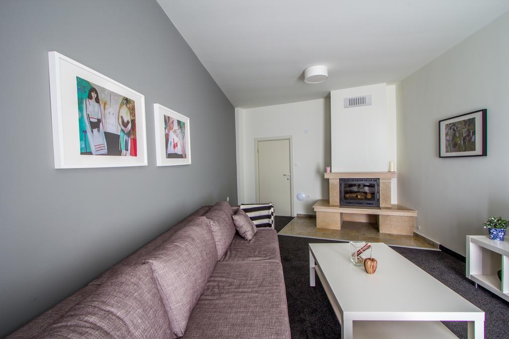 Family Hotel Friends Villa Enchets ห้อง รูปภาพ
