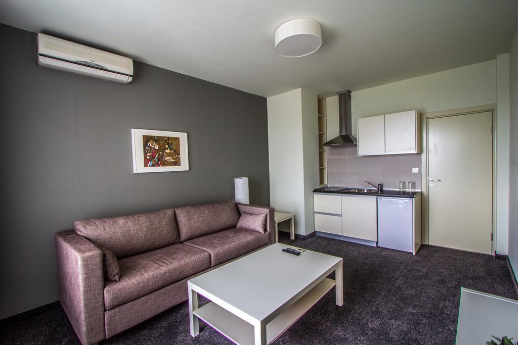 Family Hotel Friends Villa Enchets ห้อง รูปภาพ